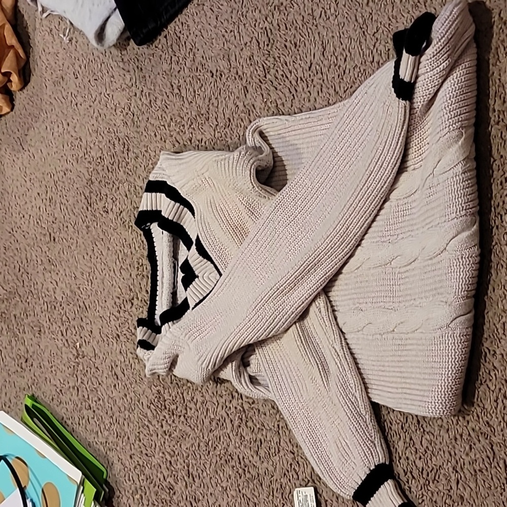 Hollister California sweater